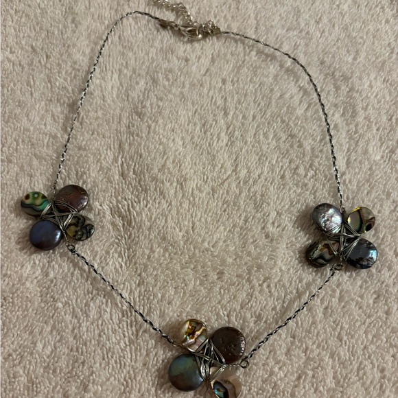 Multi Color Flower Shell Necklace - Picture 2 of 4